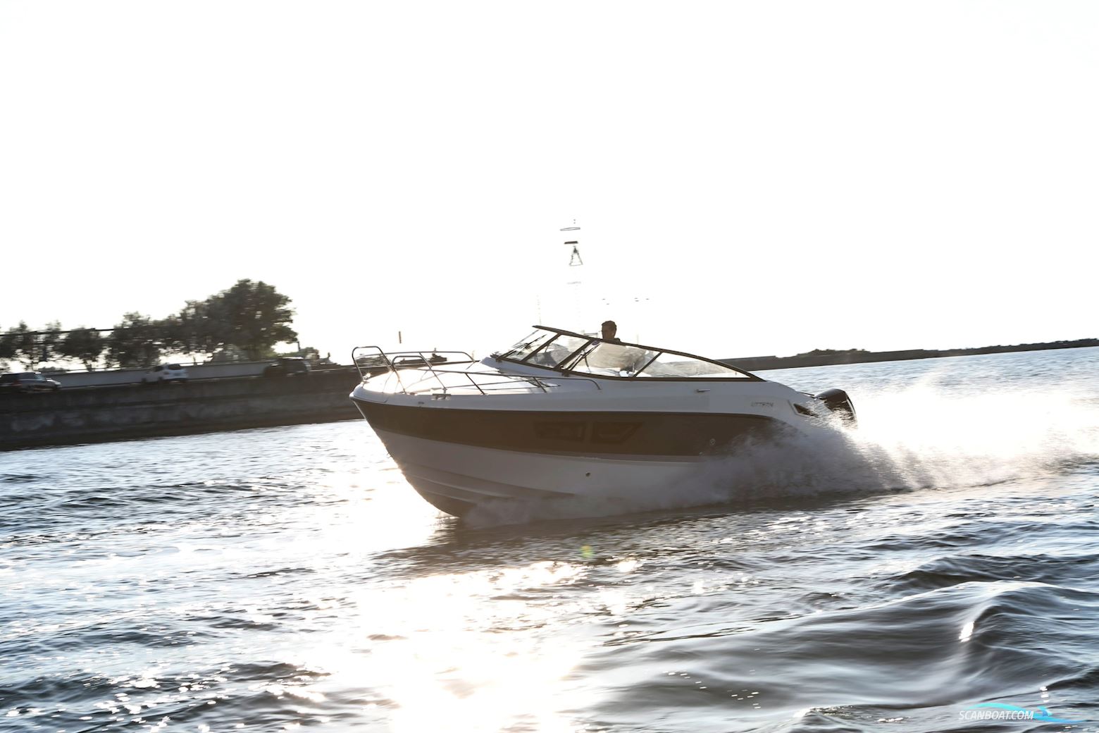Uttern D77 Motorbåd 2019, med Mercury 250 motor, Sverige