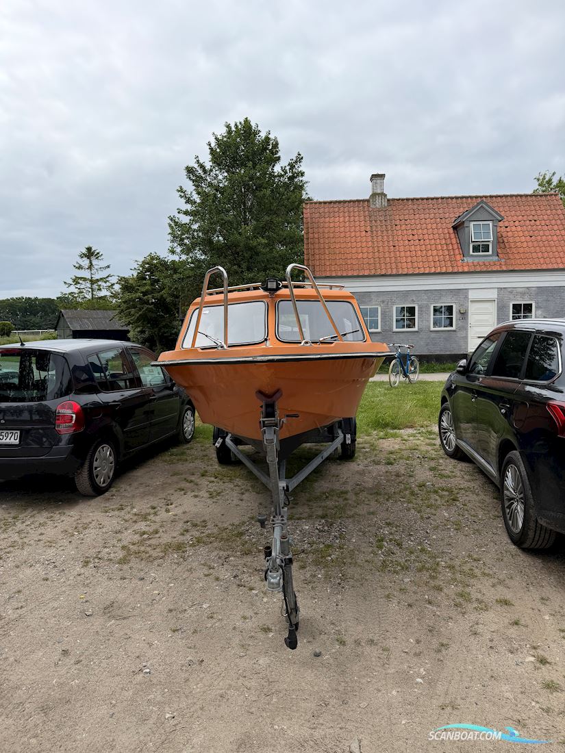 Uttern HT 510 Motorbåd 2000, med Tohatsu motor, Danmark