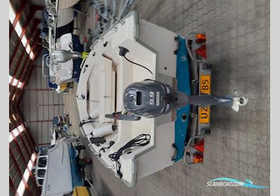 Uttern R43 jolle med 9,9 hk 4-takt Motorbåd 2002, med Yamaha F9,9JMH motor, Danmark