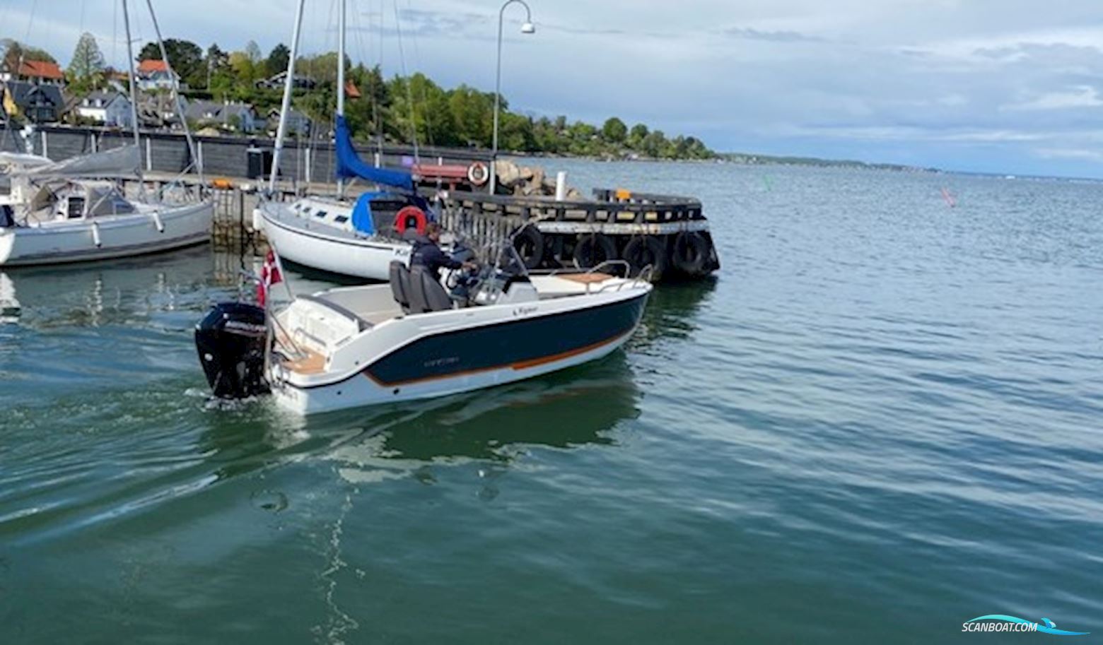 Uttern S59 – Mercury F-115 HK. CT EFI