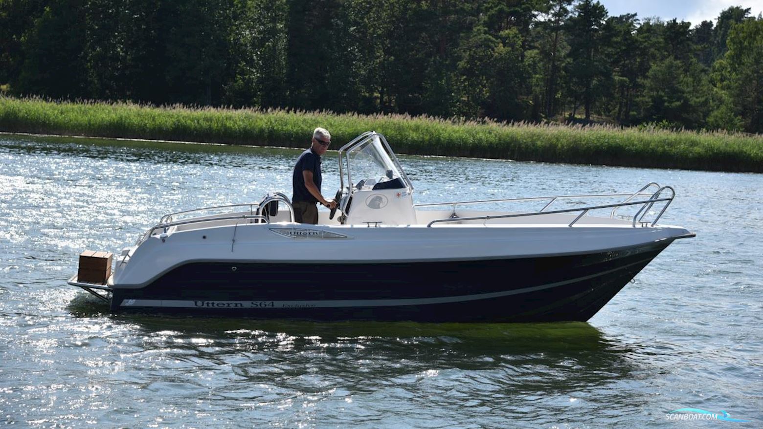 Uttern S64 Exclusive Motorbåd 2006, med  Mercruiser motor, Sverige