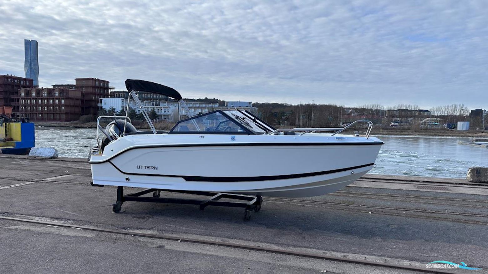 Uttern T53 Motorbåd 2025, med Mercury motor, Sverige
