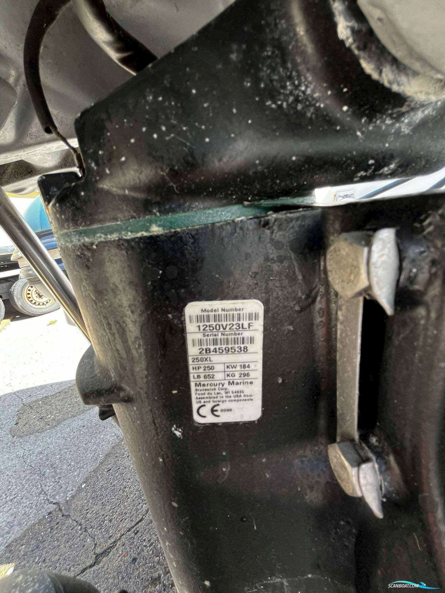 Valiant 750 Med 250 hk Verado