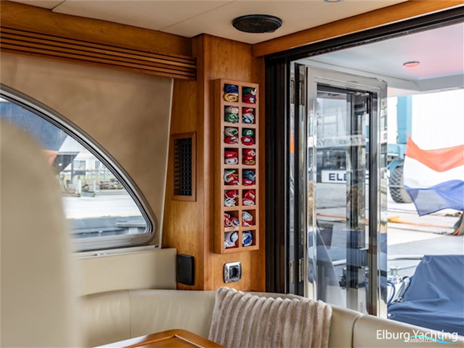 Valk Continental 1900 - Wheelhouse