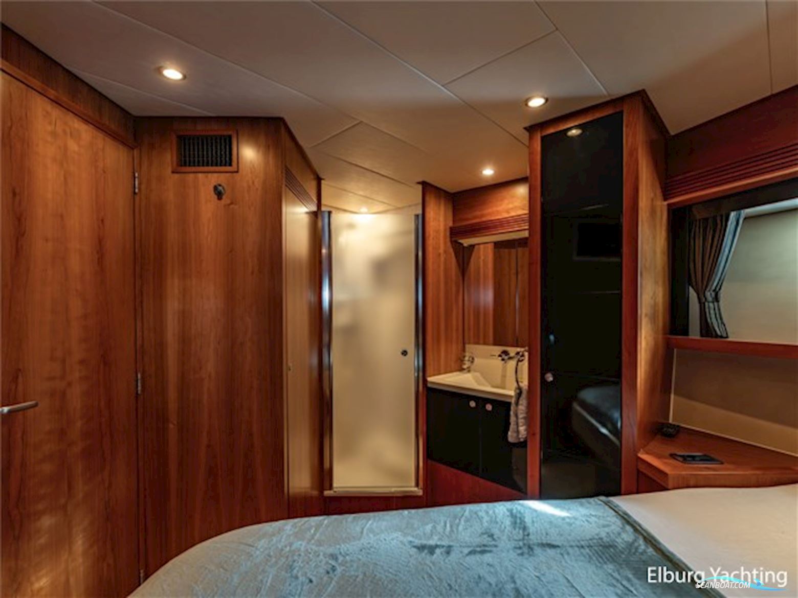 Valk Continental 1900 - Wheelhouse