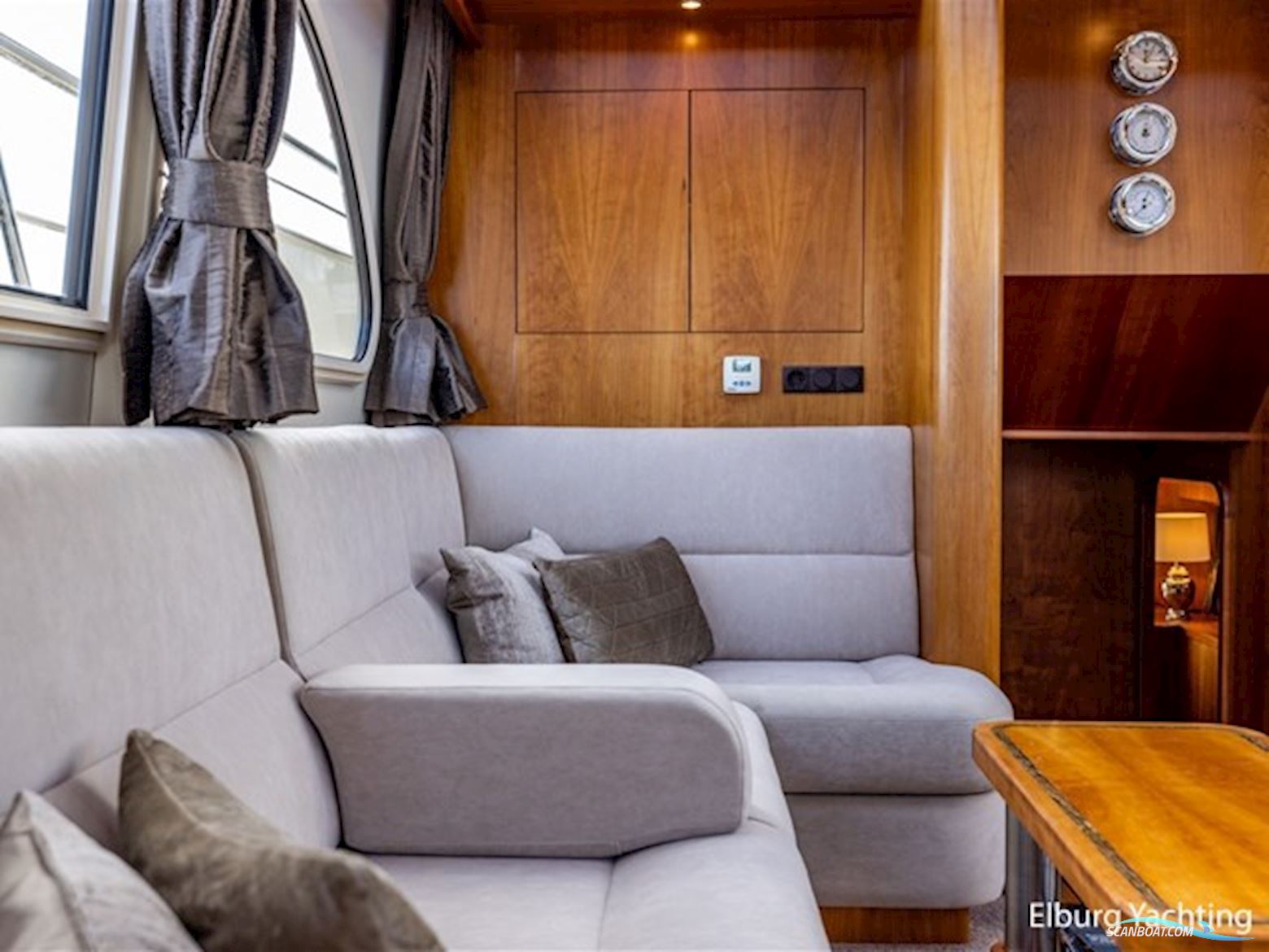 Van den Hoven Exclusive 1600 - Stabilizers 