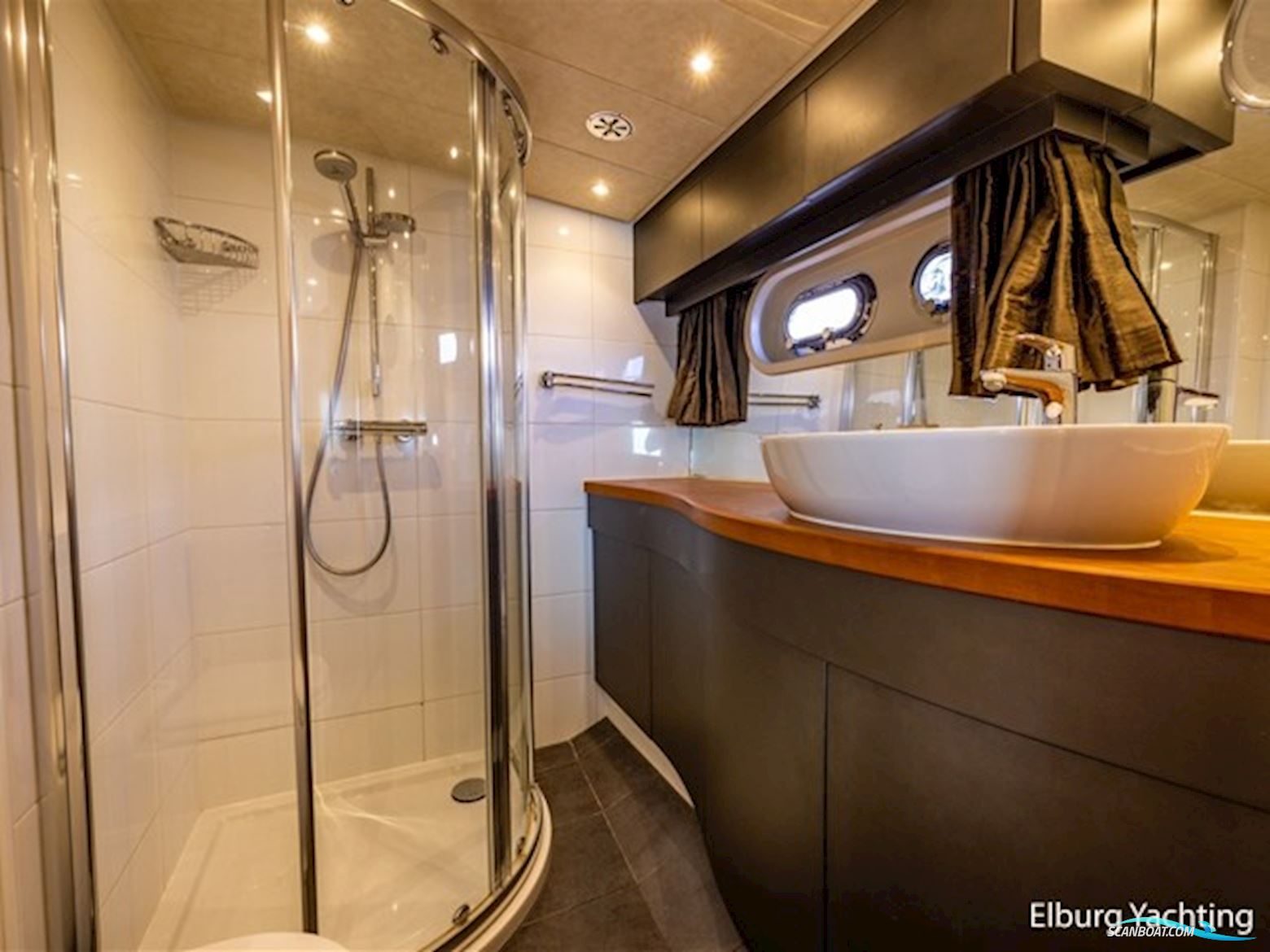 Van den Hoven Exclusive 1600 - Stabilizers 