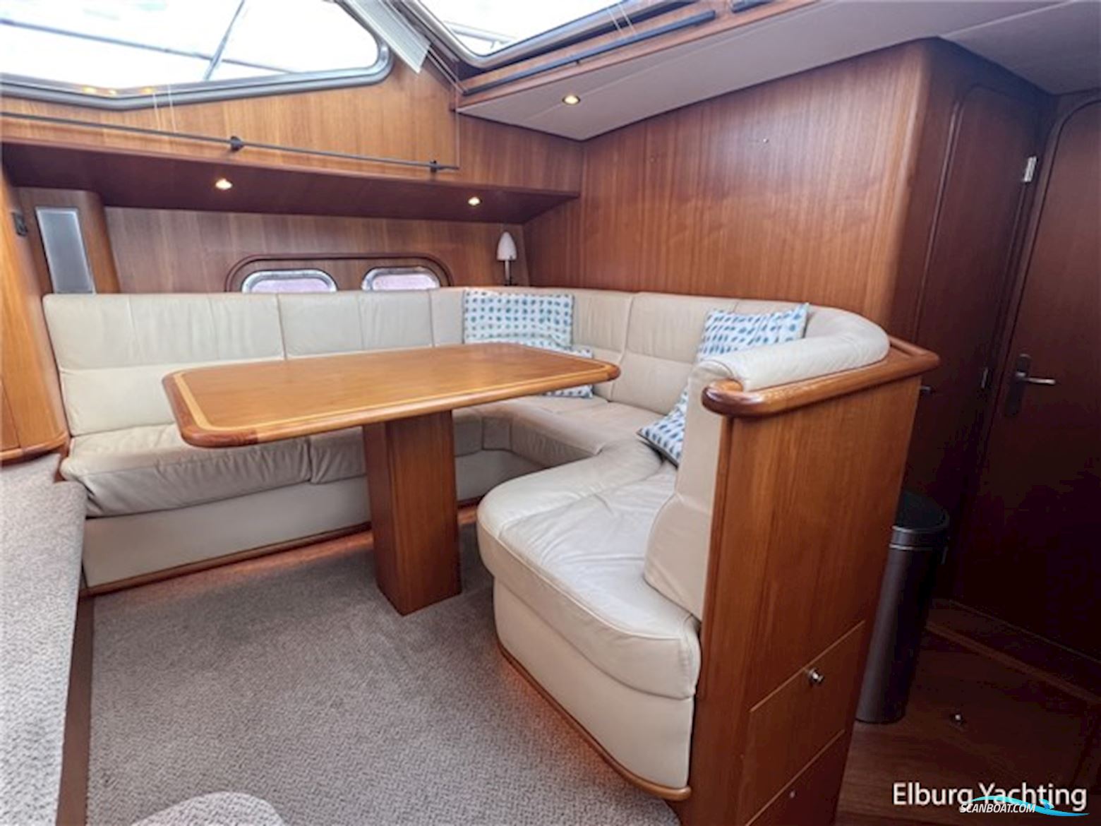 Van den Hoven Exclusive 1600 