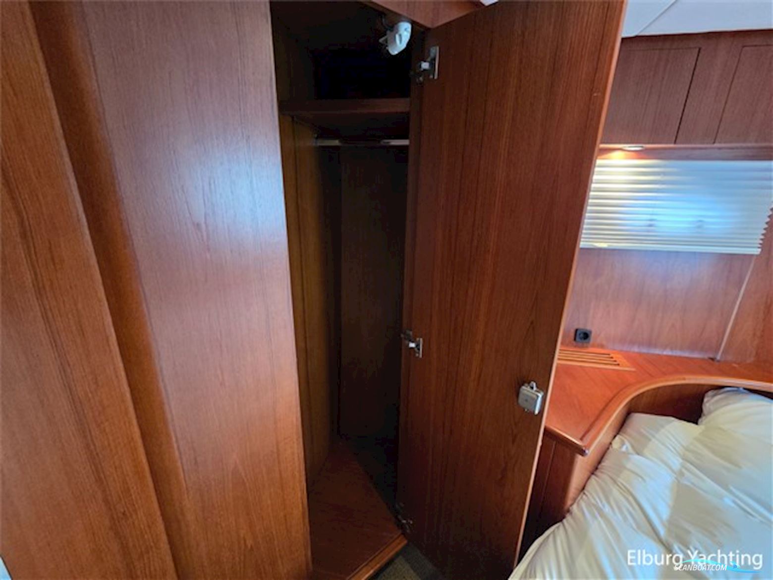 Van den Hoven Exclusive 1600 