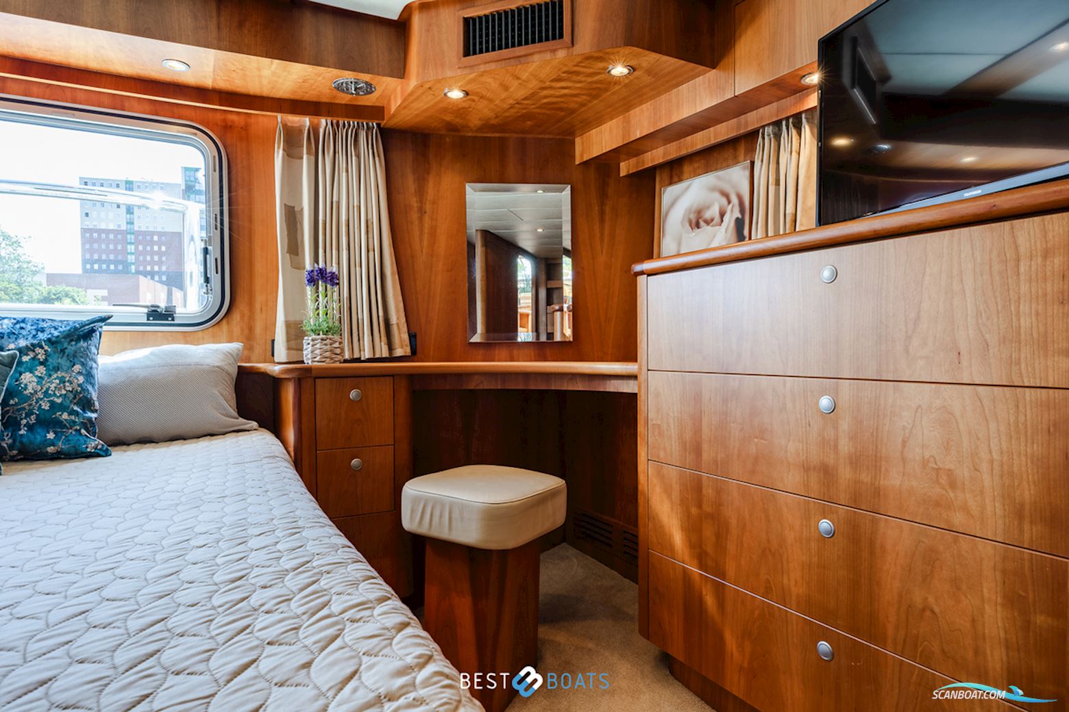 Van Den Hoven Exclusive 1600