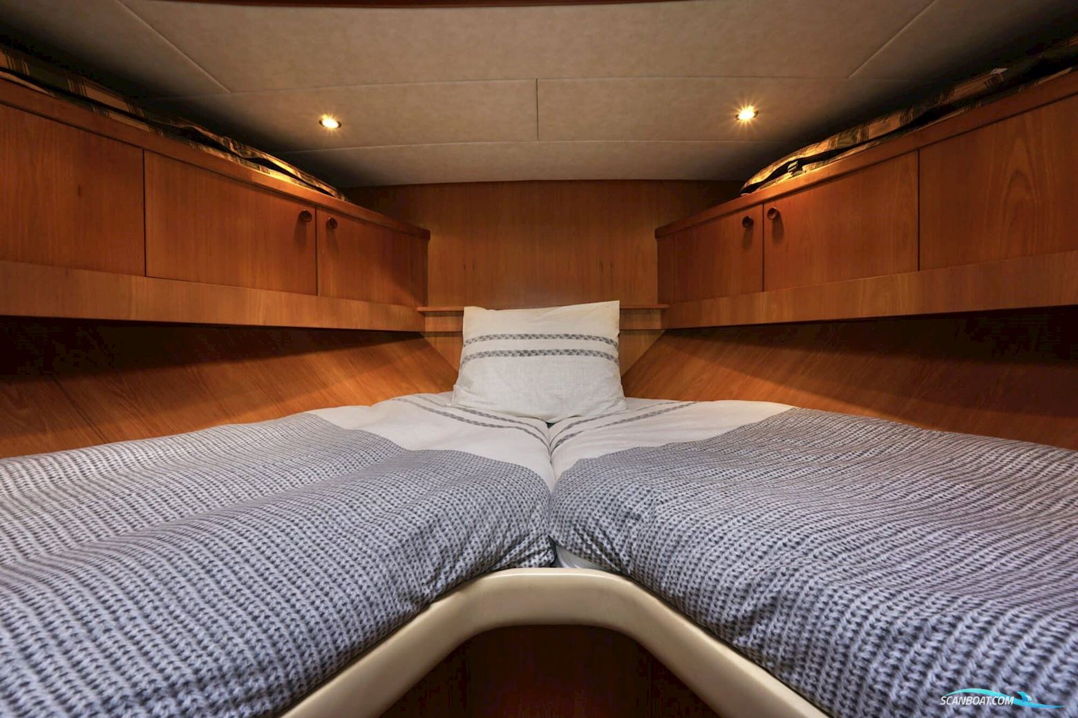 Van den Hoven Exclusive 18.00 VS