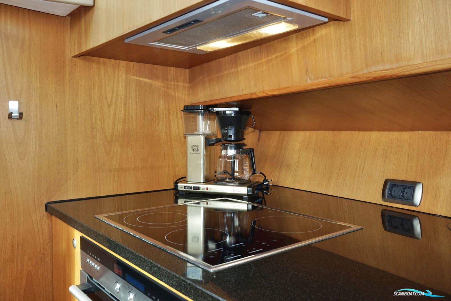 Van den Hoven Exclusive 18.00 VS