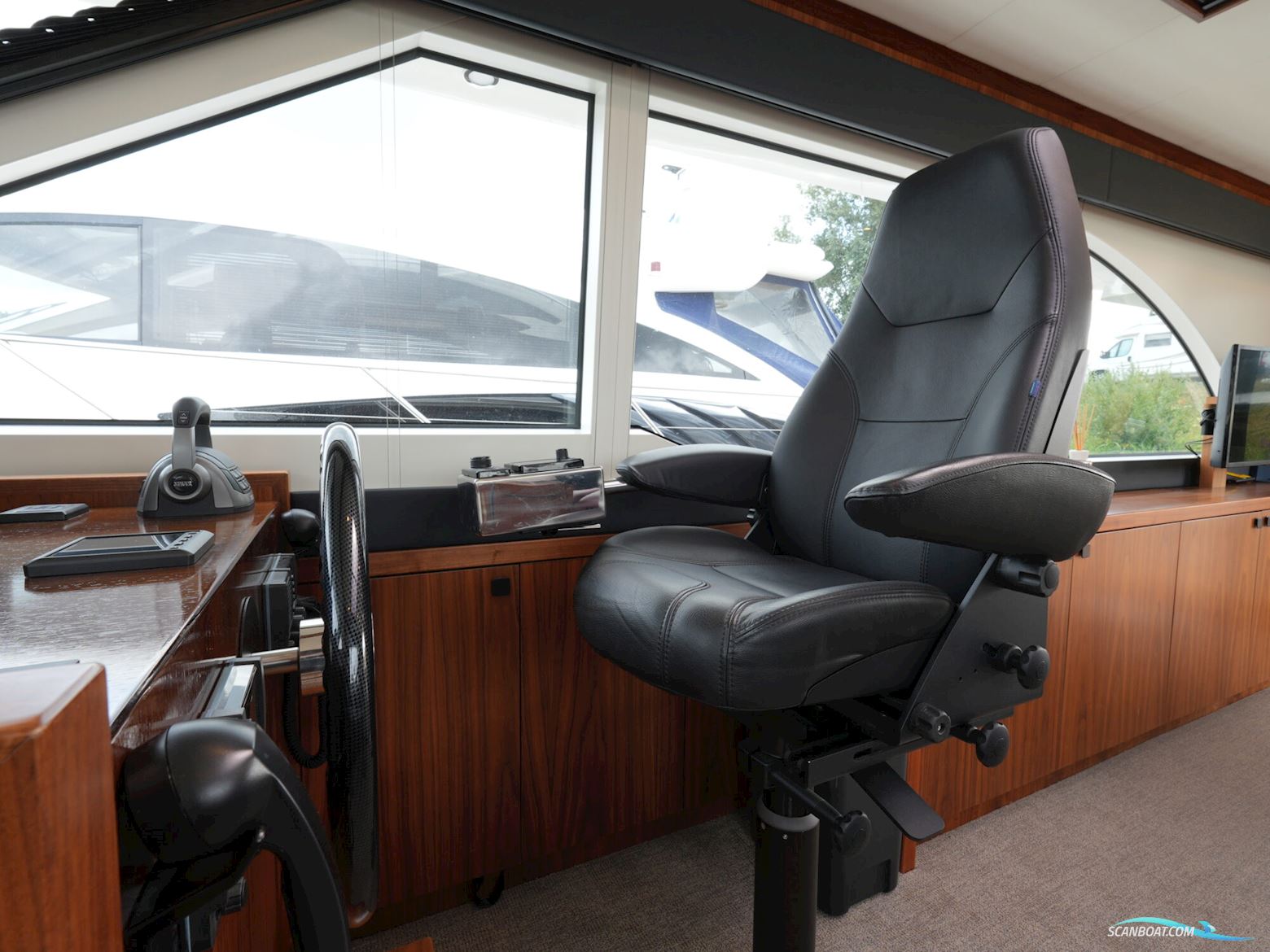 Van Den Hoven Executive 15.00 MK II