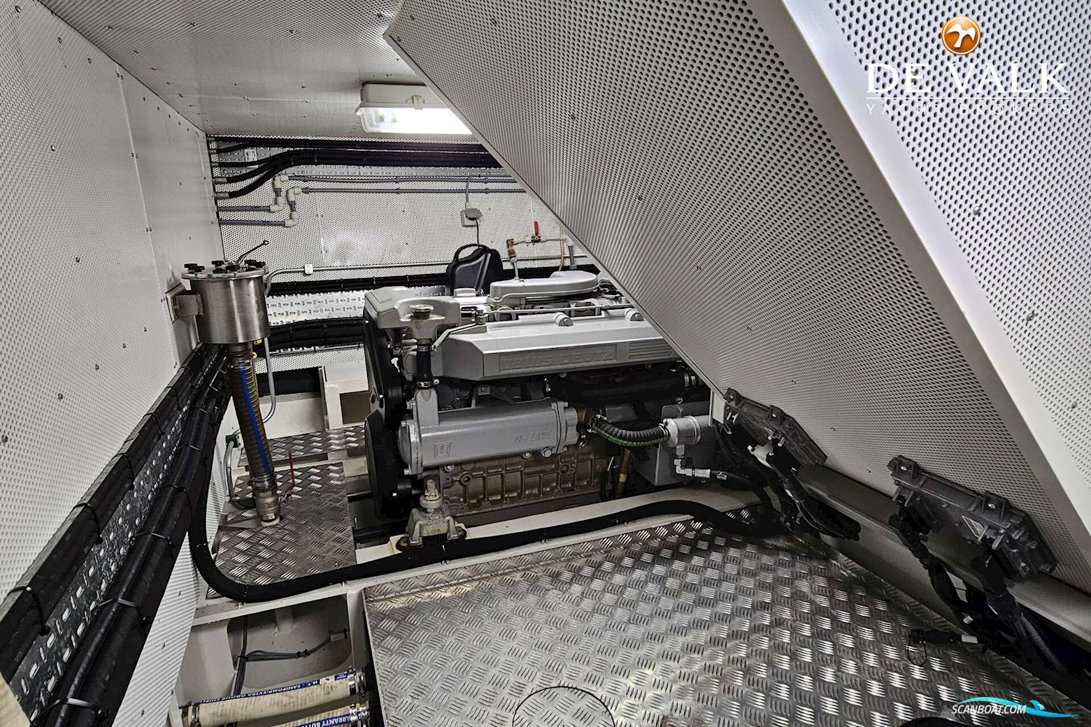 Van Den Hoven Executive 1700