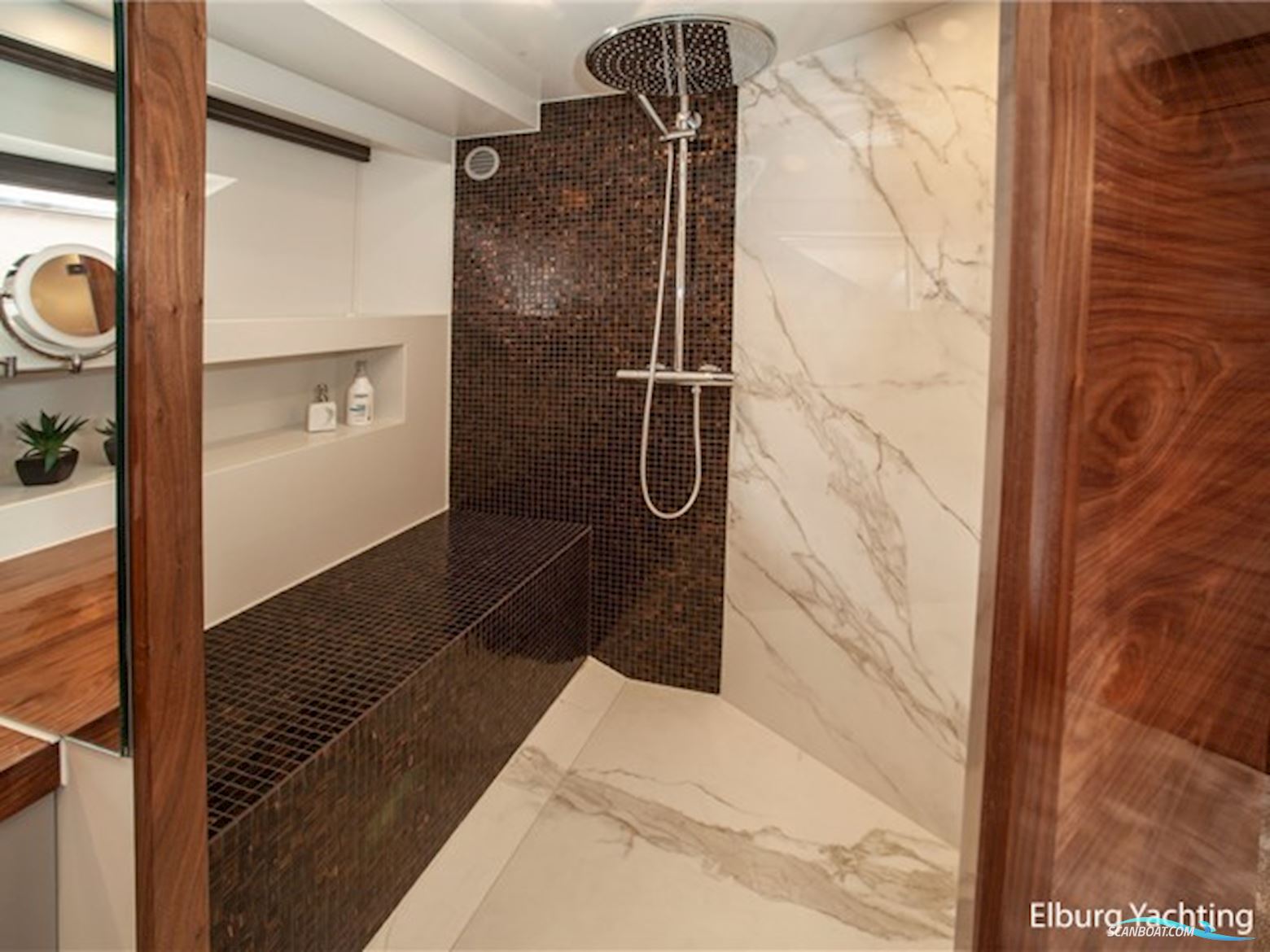 Van den Hoven Executive 2100