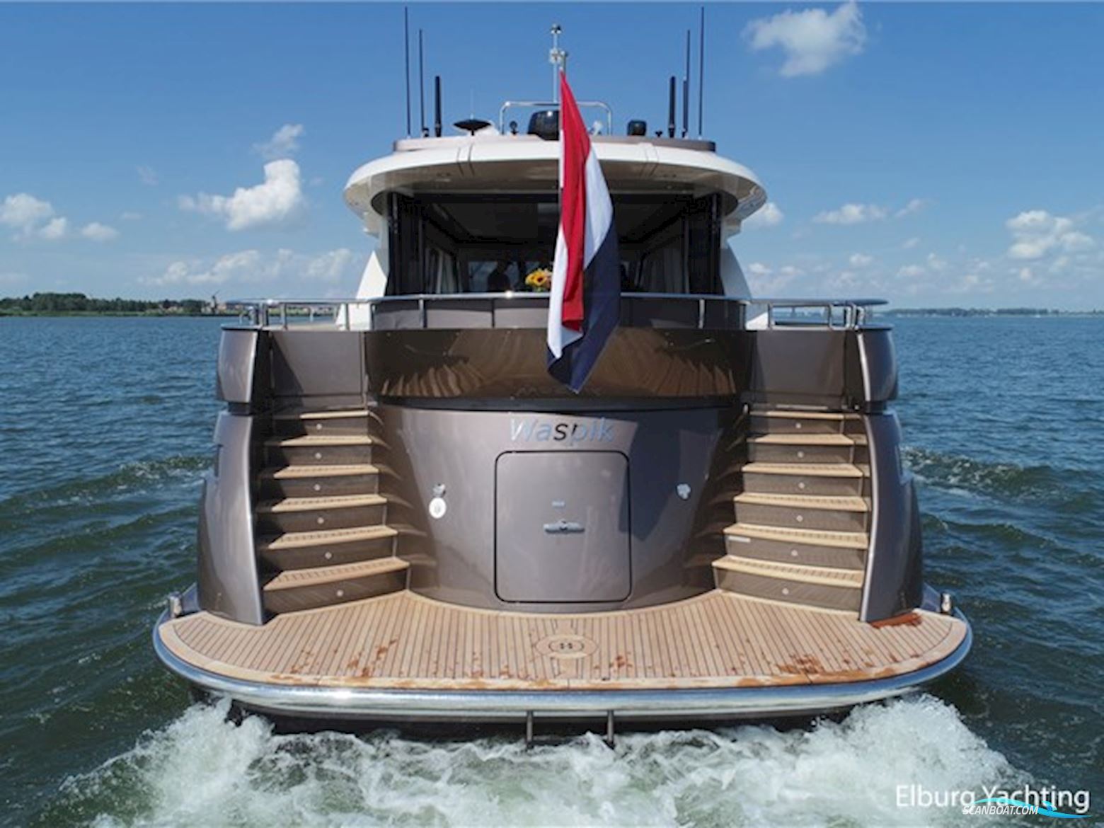 Van Den Hoven Executive 2100