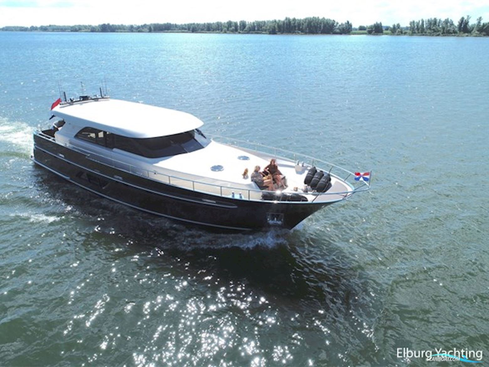 Van Den Hoven Executive 2100