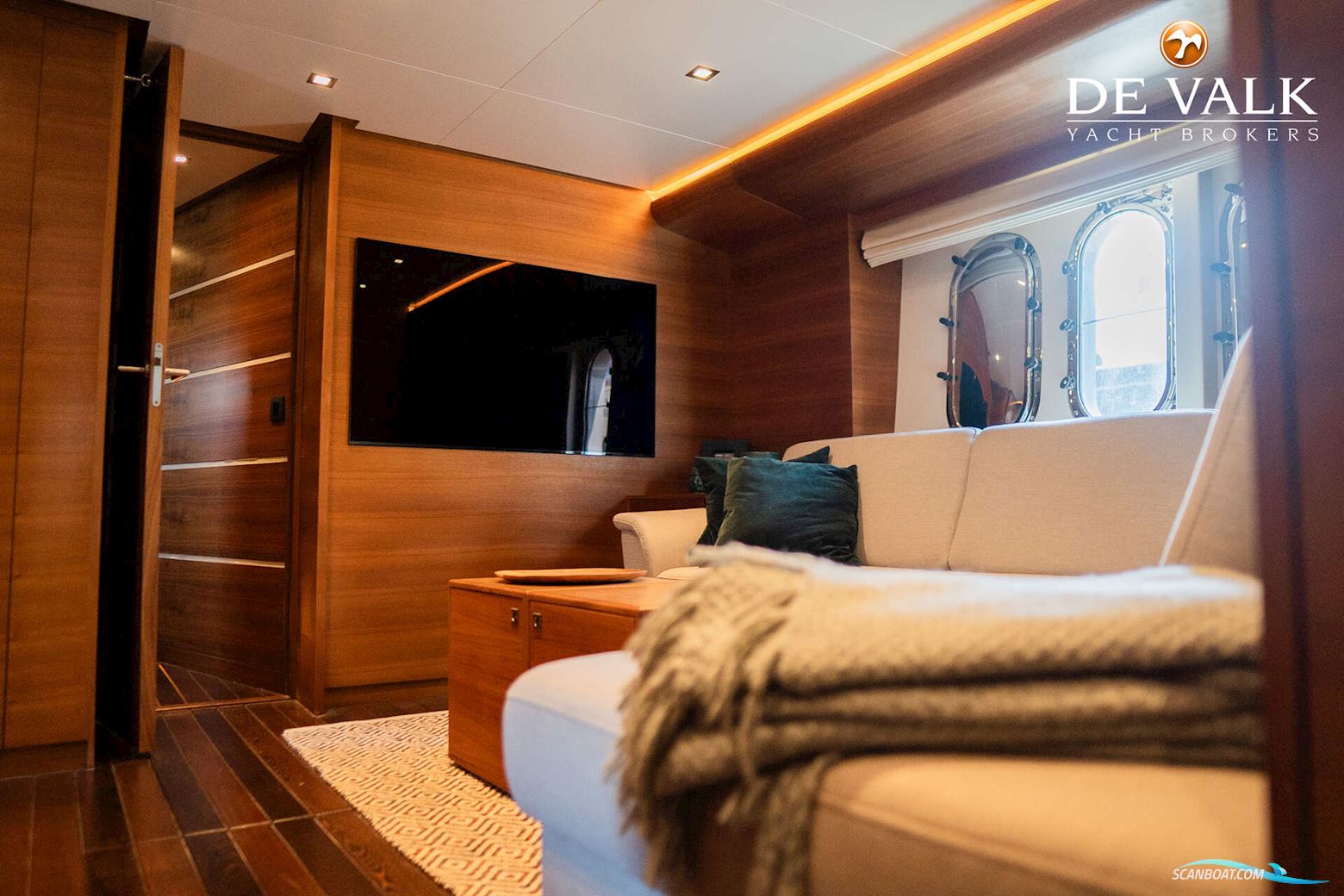 Van Der Heijden Superior Fly 2400