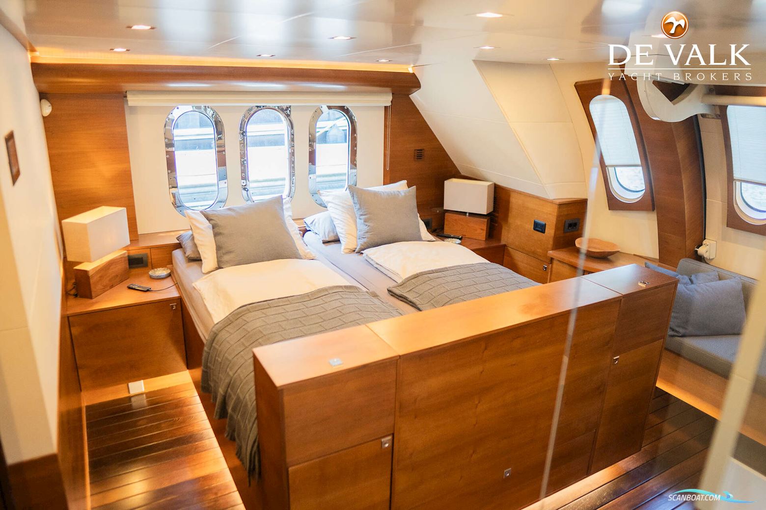 Van Der Heijden Superior Fly 2400