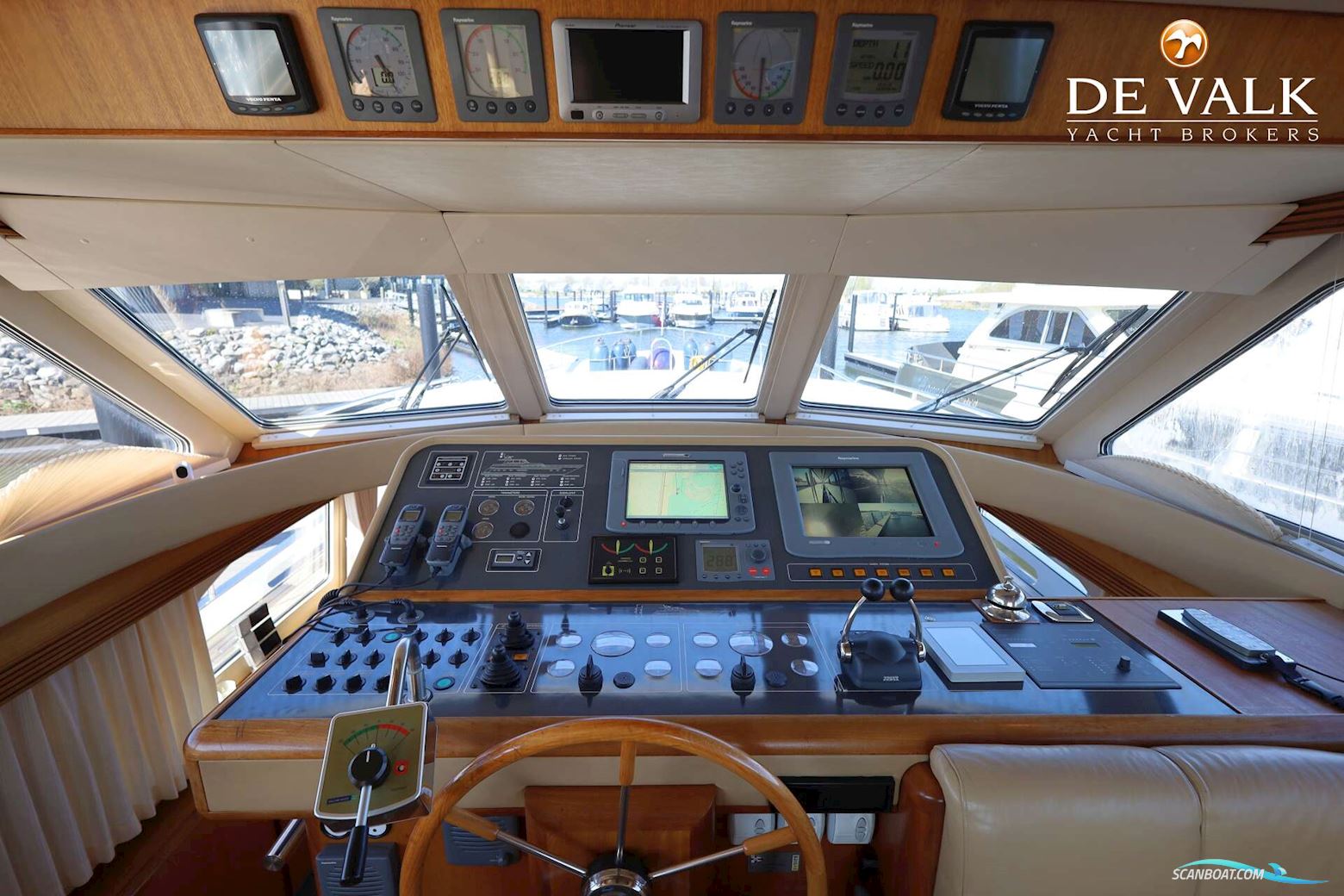 Van Der Valk Continental 1900 Wheelhouse