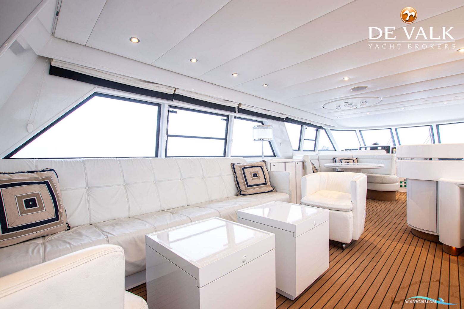 Van Der Valk Explorer 25M