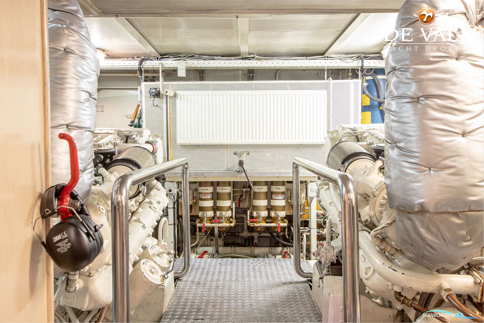 Van Der Valk Explorer 25M