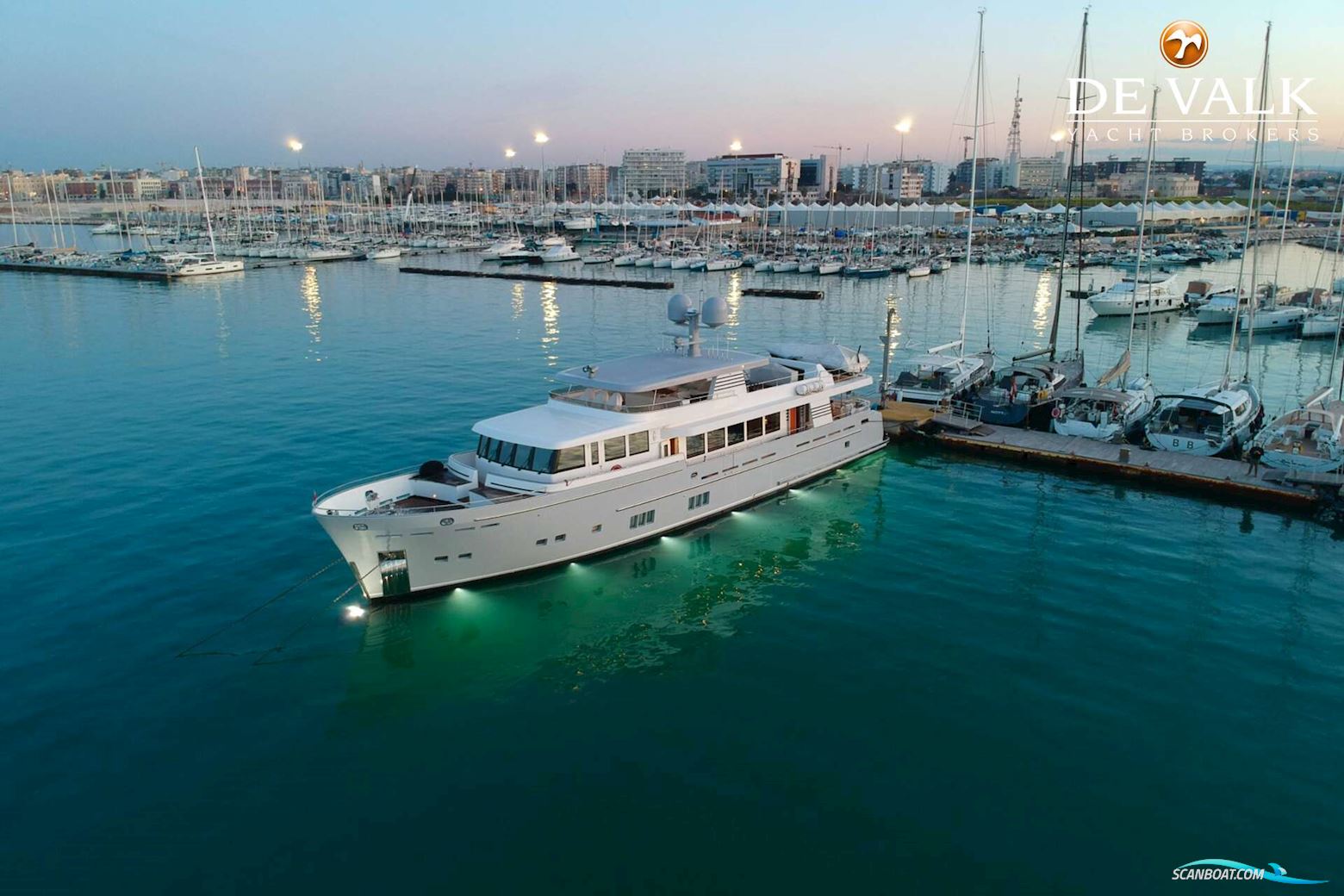 Van Der Valk Explorer 37M Motorbåd 2015, med Volvo Penta motor, Spanien