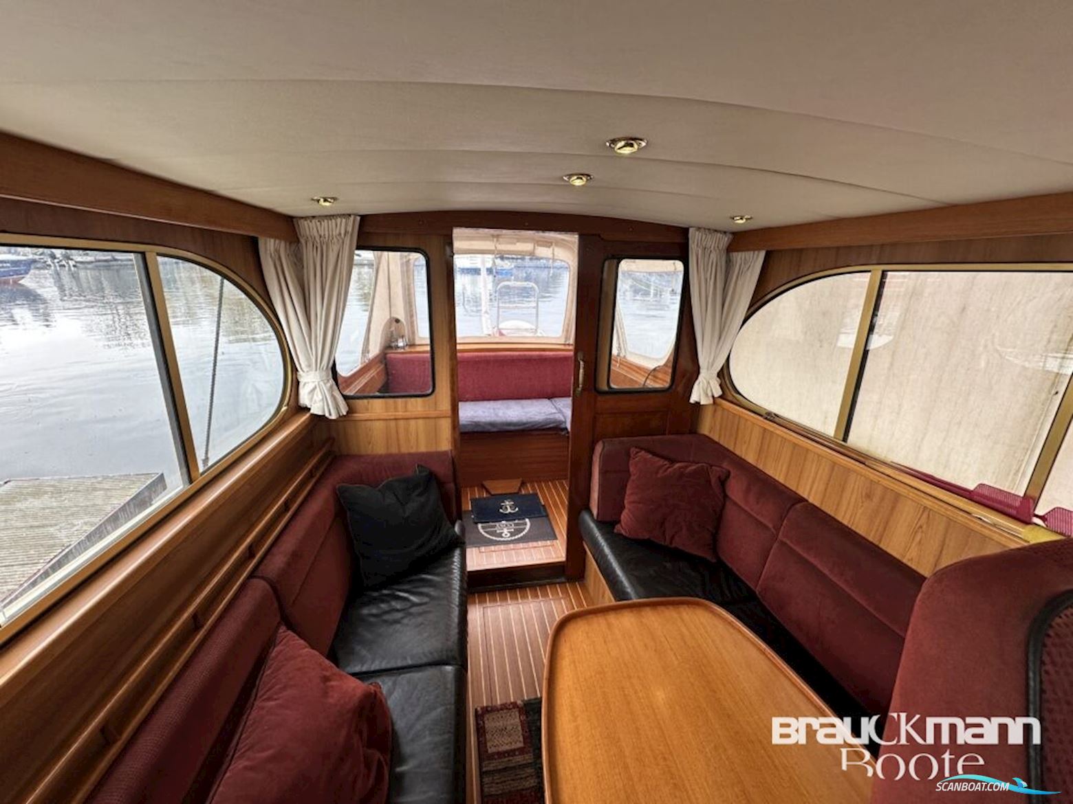 van Lent/Holland Salon Super Kruiser,