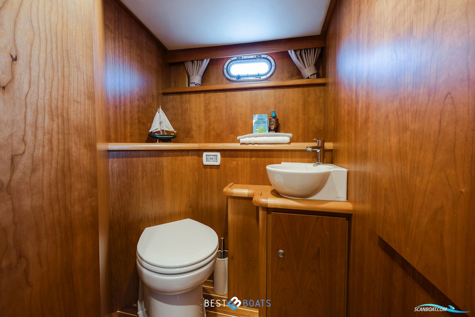 Van Vossen Parade 12.75 AK