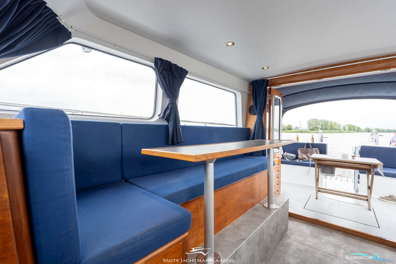 Van Vossen Patrouille 10.50 OK Spiegeldeur