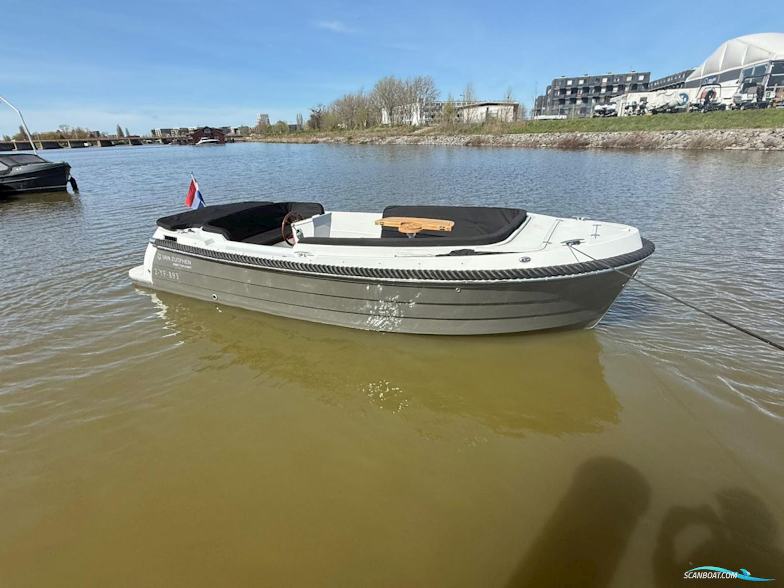 Van Zutphen 633 Tender