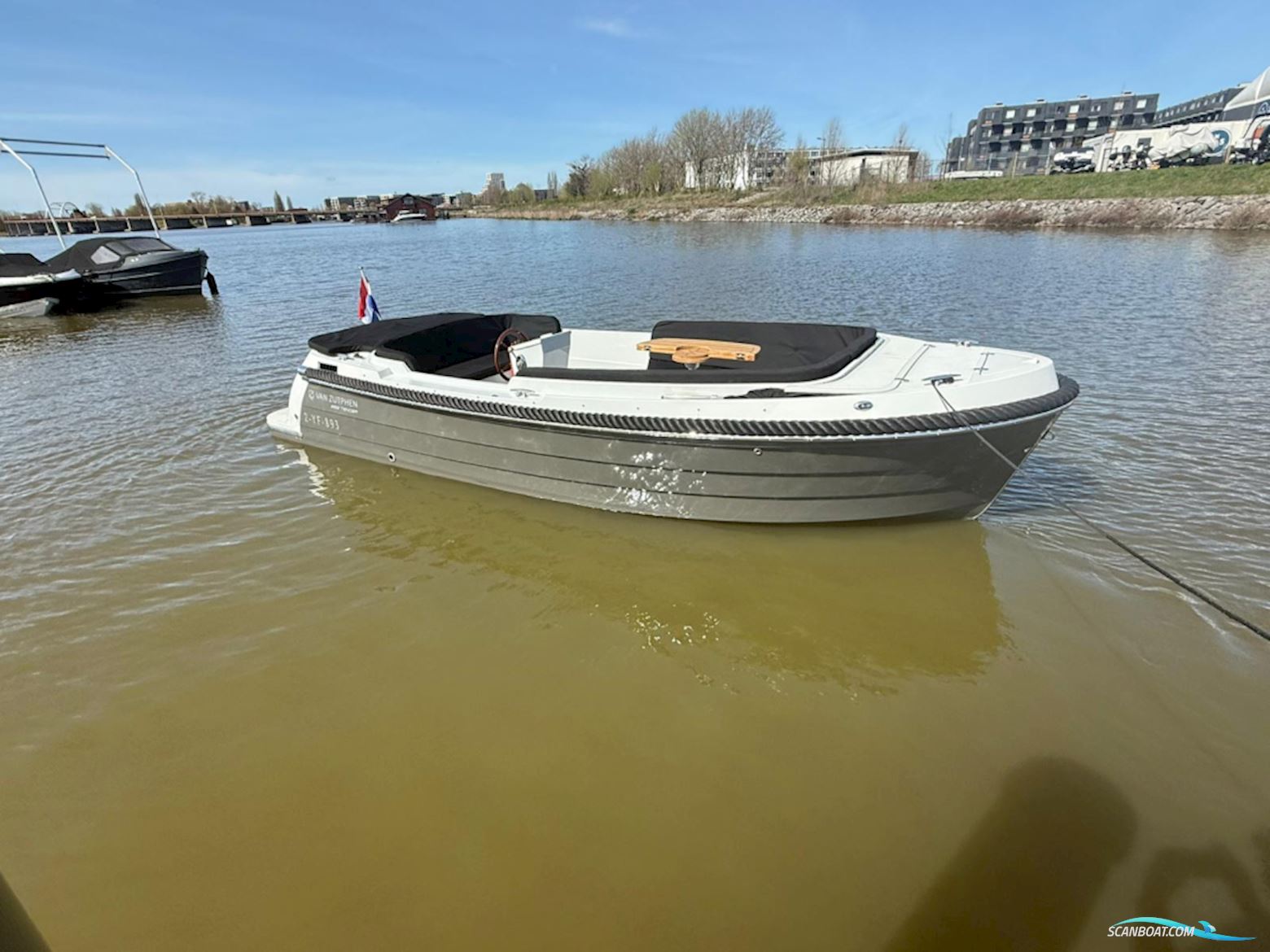 Van Zutphen 633 Tender