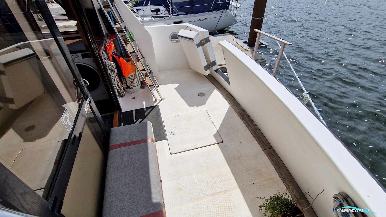 Vantare 53 Pilothouse