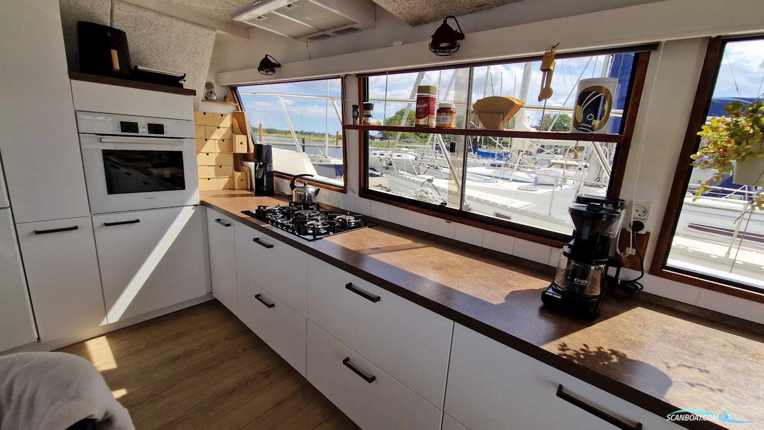 Vantare 53 Pilothouse