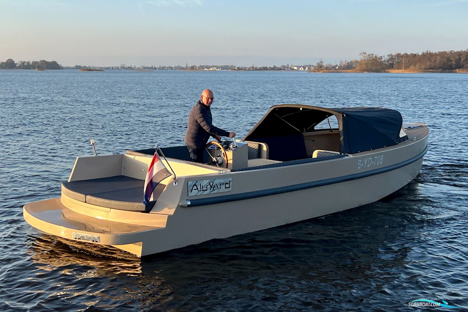 Vanvossen 850 Tender