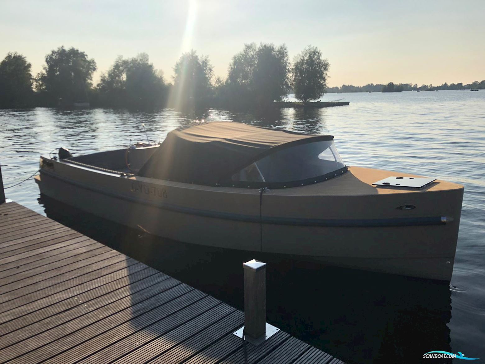 Vanvossen 850 Tender