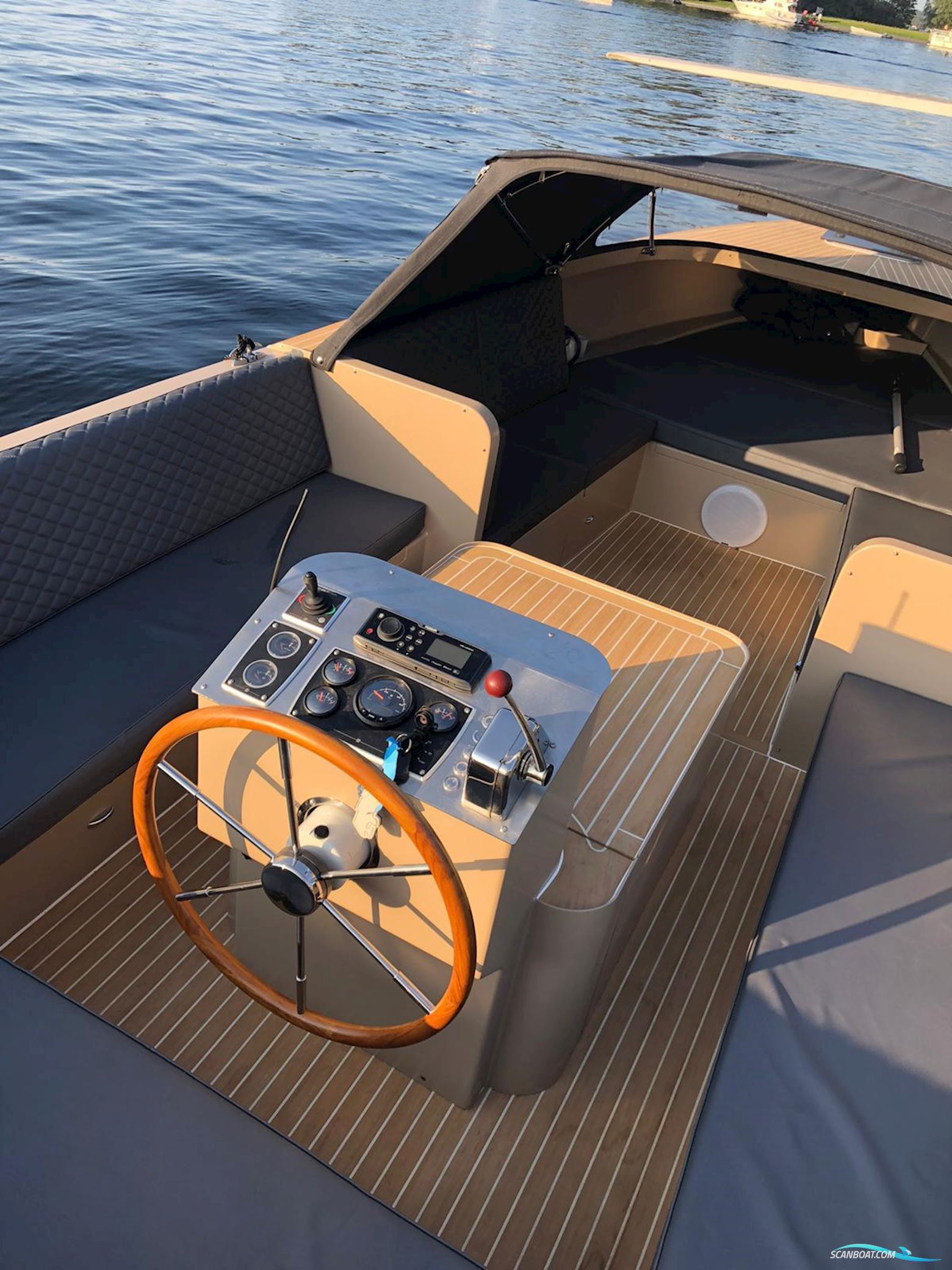 Vanvossen 850 Tender