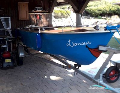 VEB Yachtwerft Berlin Plaue 601H Motorbåd 1983, med Minn Kota motor, Tyskland