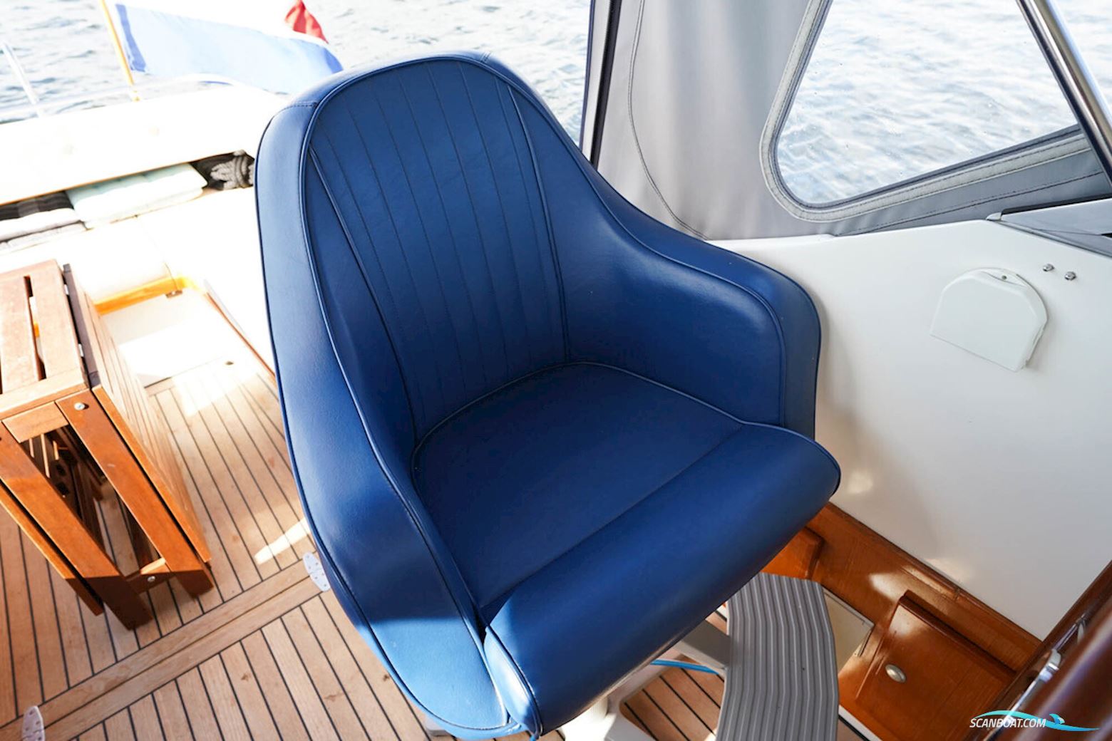 Vedette 8.20 V/OK