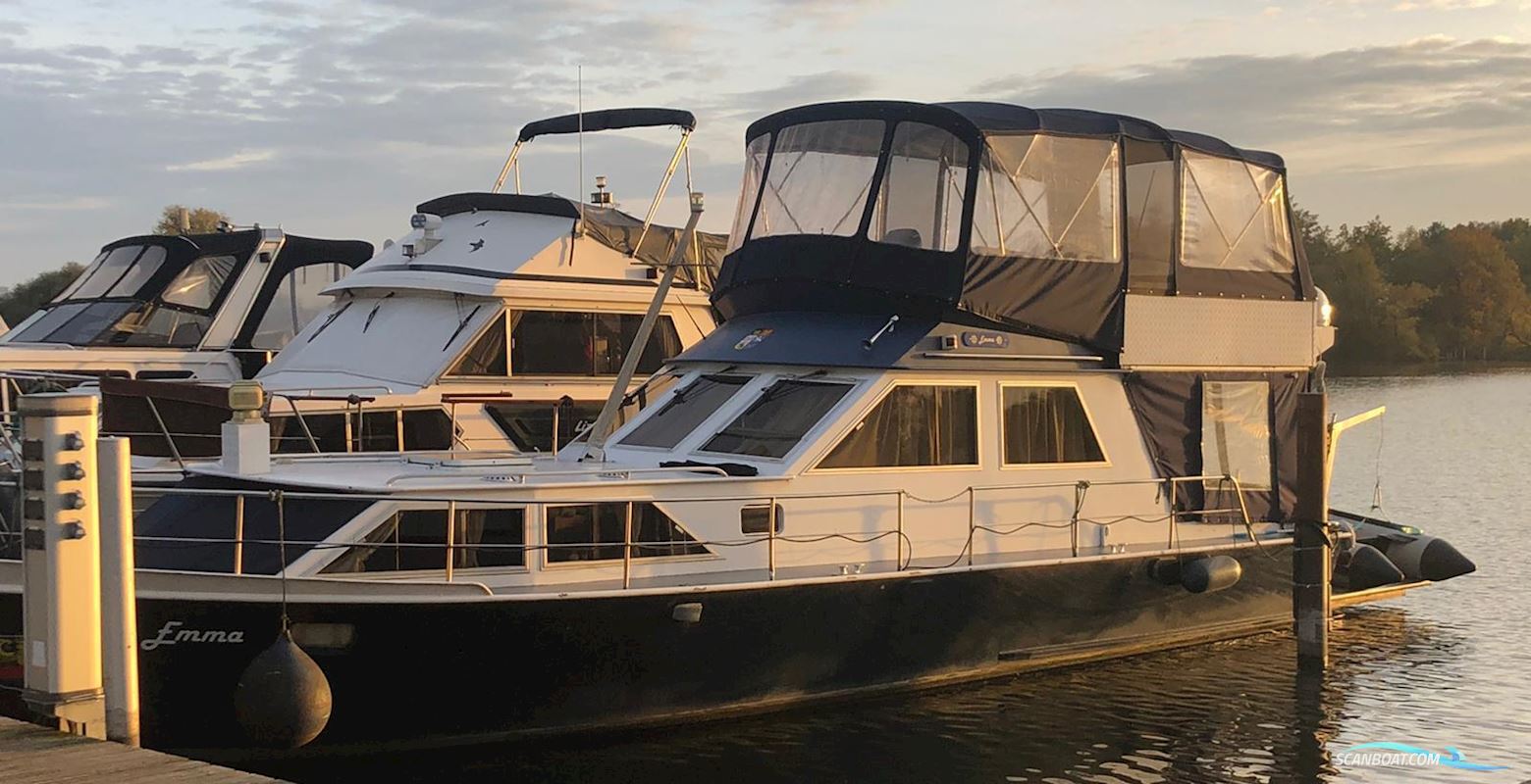 Veerdörn 13.00 Flybridge