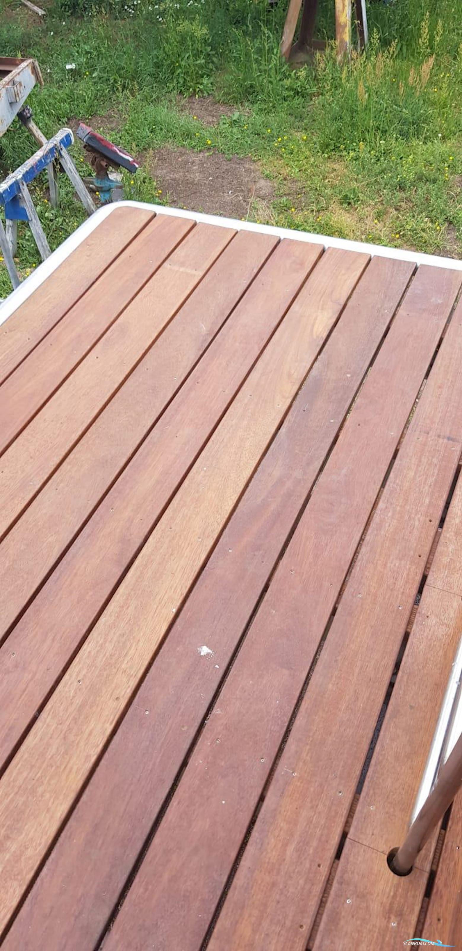 Veerdörn 13.00 Flybridge