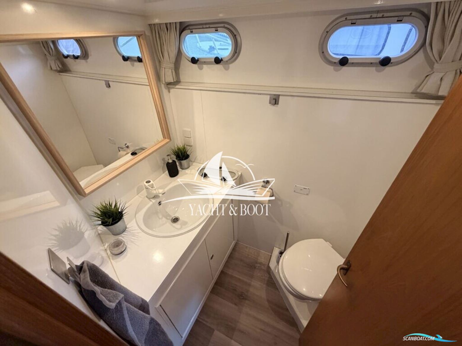 Veha Sedan Cruiser 35