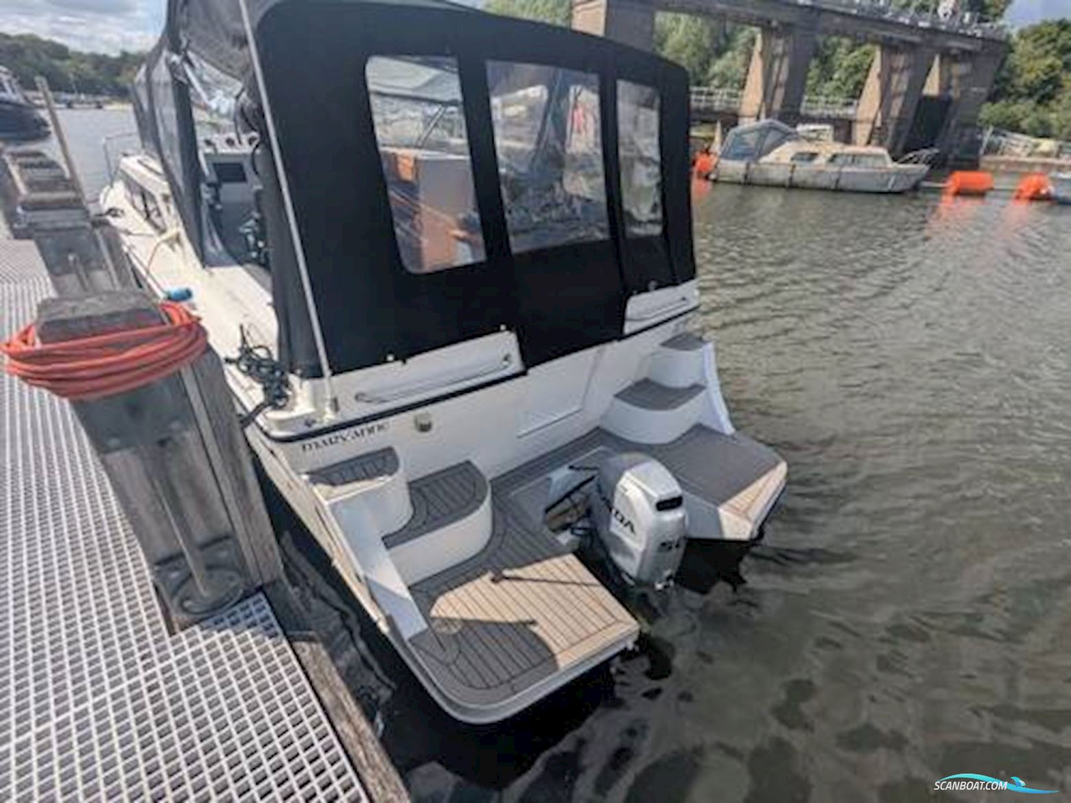 Viking Marine 300