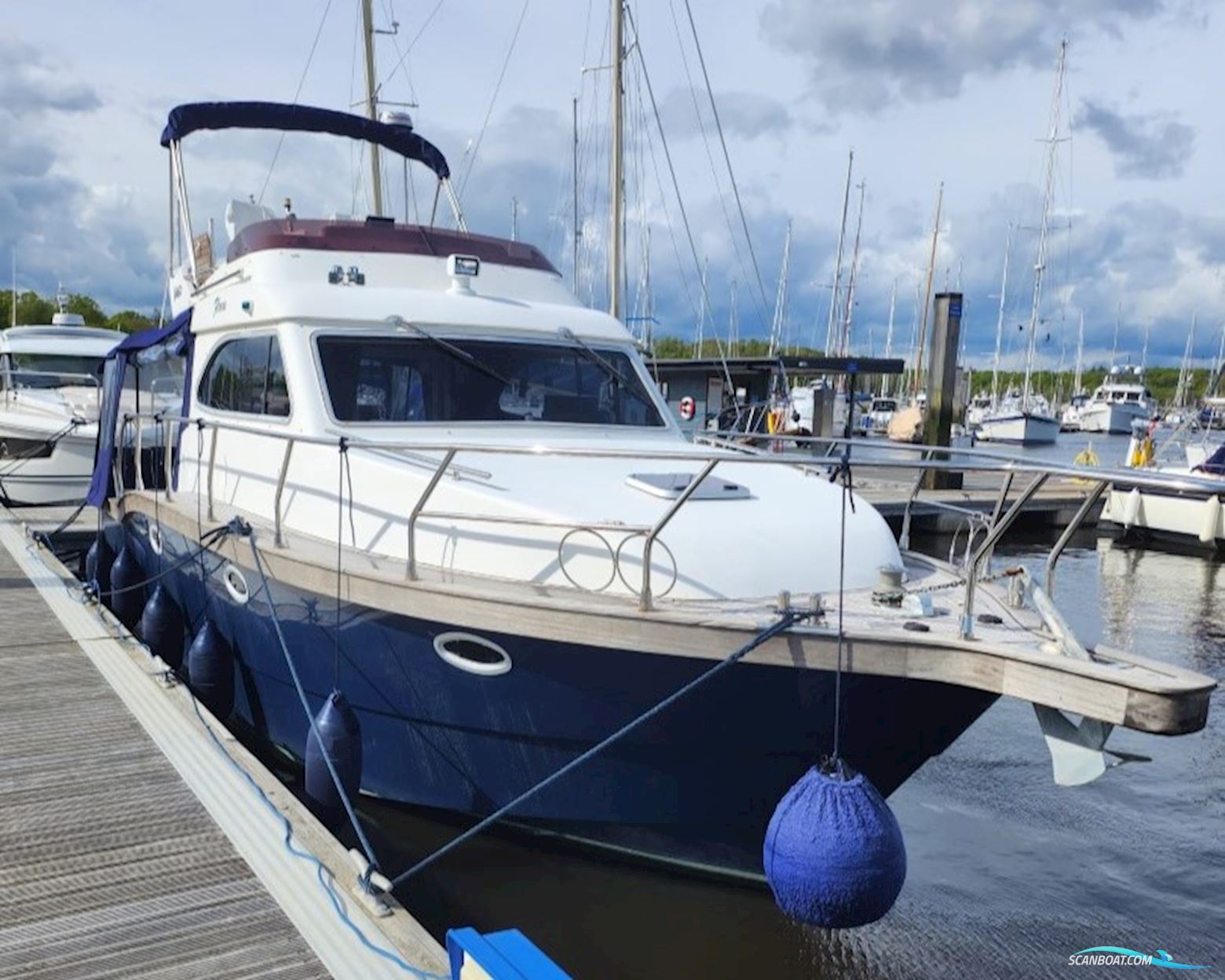 Viking Marine Viki 32 Motorbåd 2003, med Yanmar motor, England