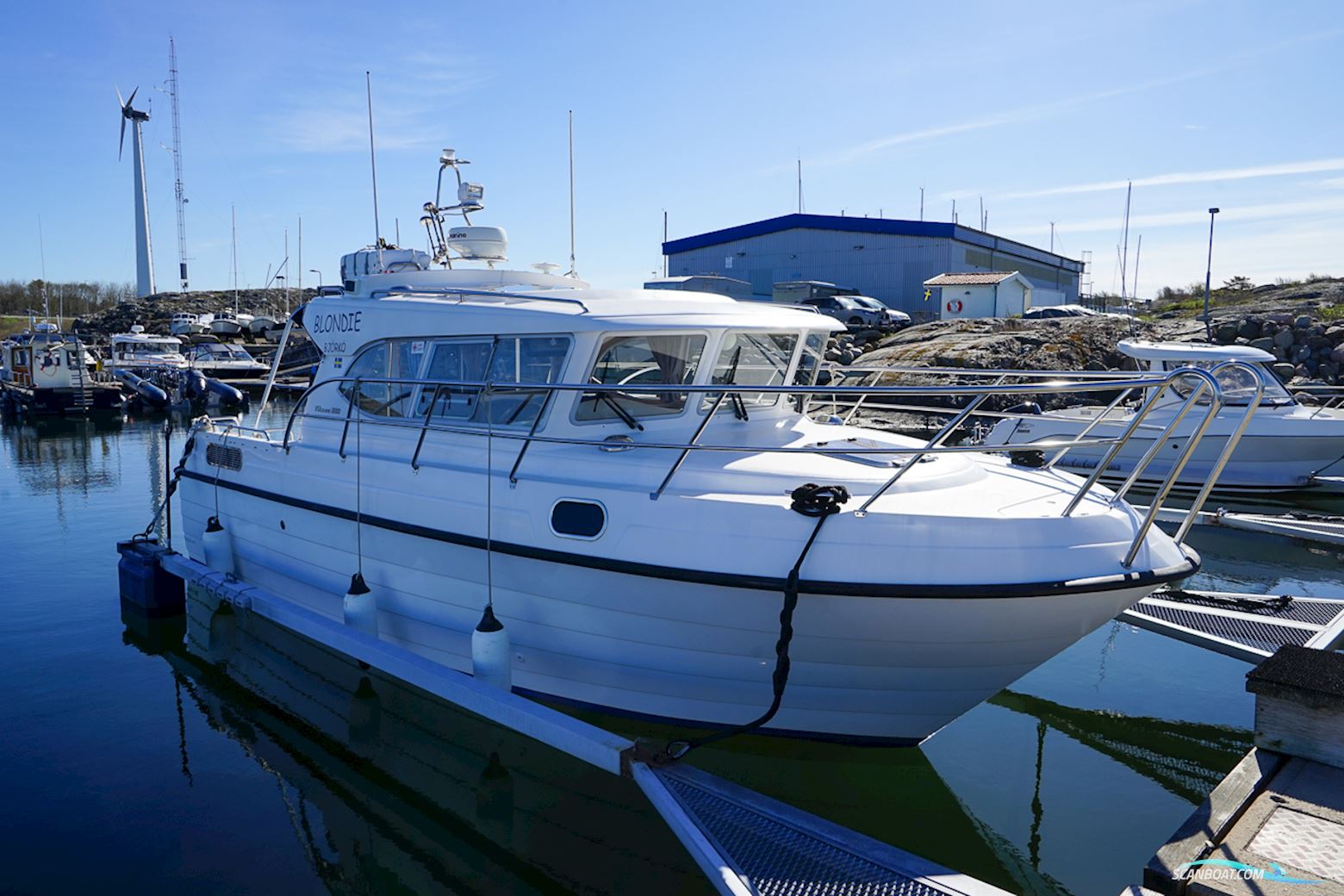 Viknes 880