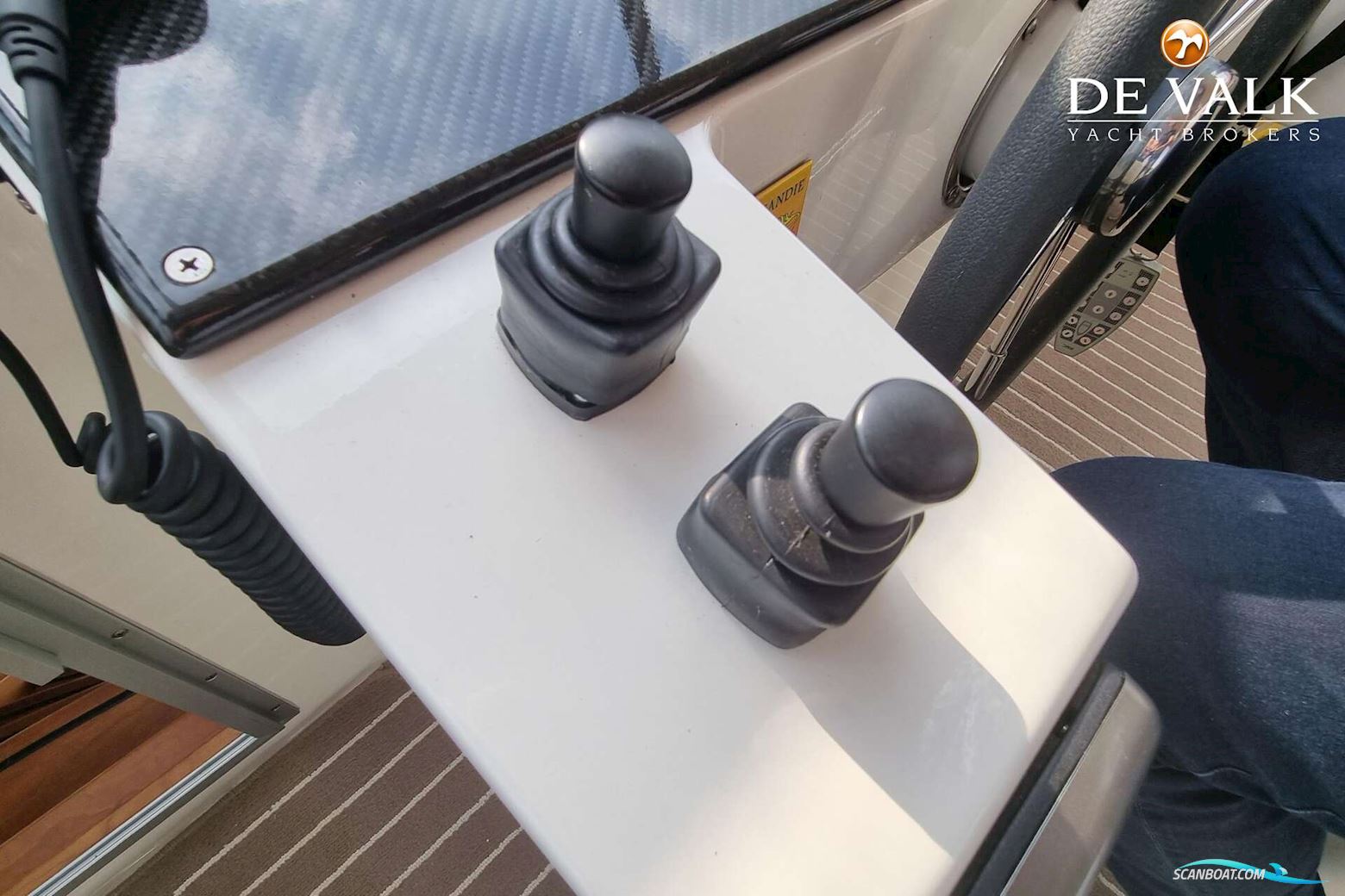 Vischer Yachting Custom 125AC