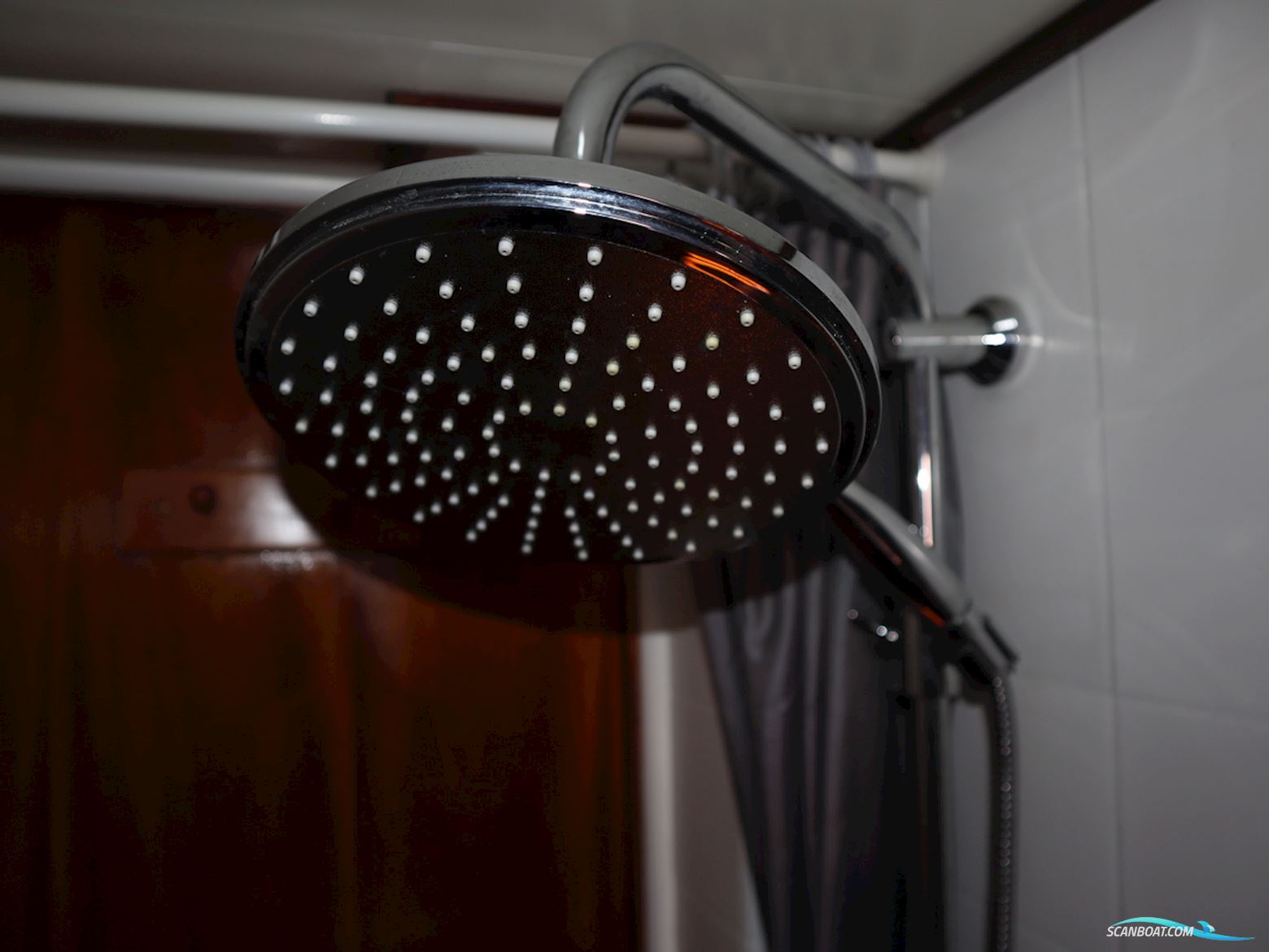 Vissers Trawler 1050