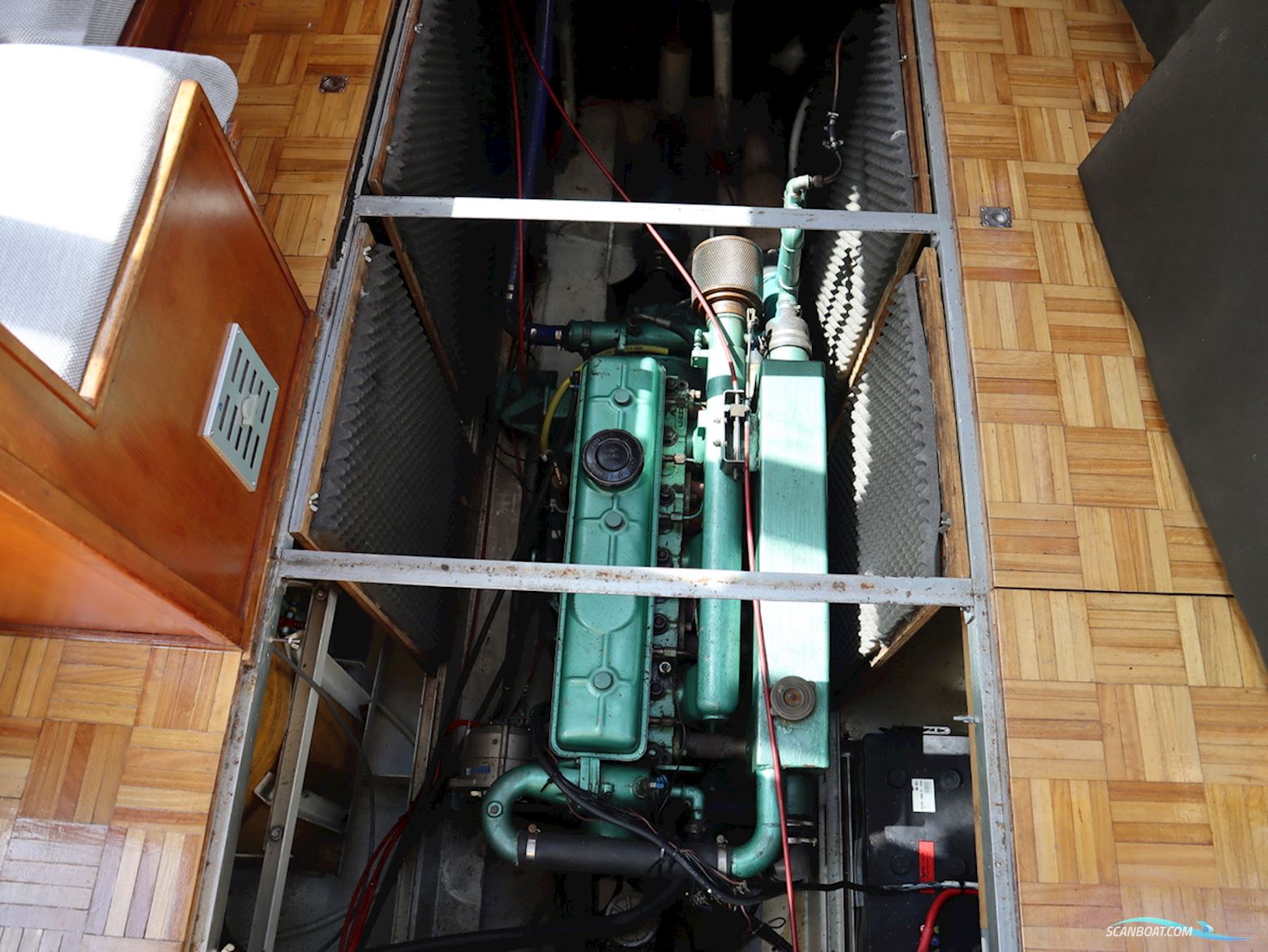 Vissers Trawler 1050