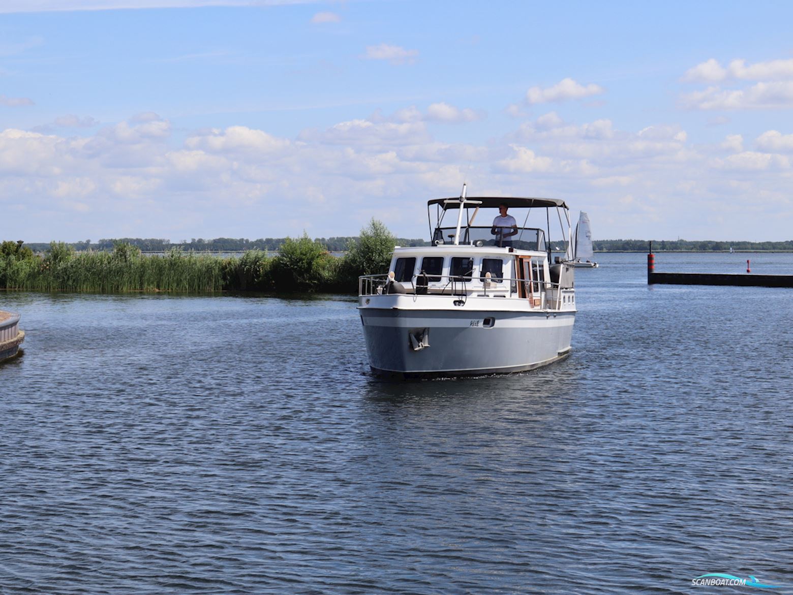 Vissers Trawler 1050