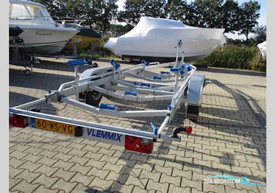 Vlemmix (direct leverbaar) F trailer Vlemmix (direct leverbaar) F trailer 2700 kg tandem Motorbåd 2026, Holland